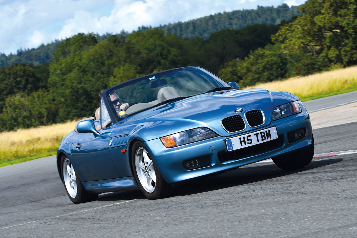 Bond’s BMWs: Z3, Z8 and 750iL on track | Classic & Sports Car